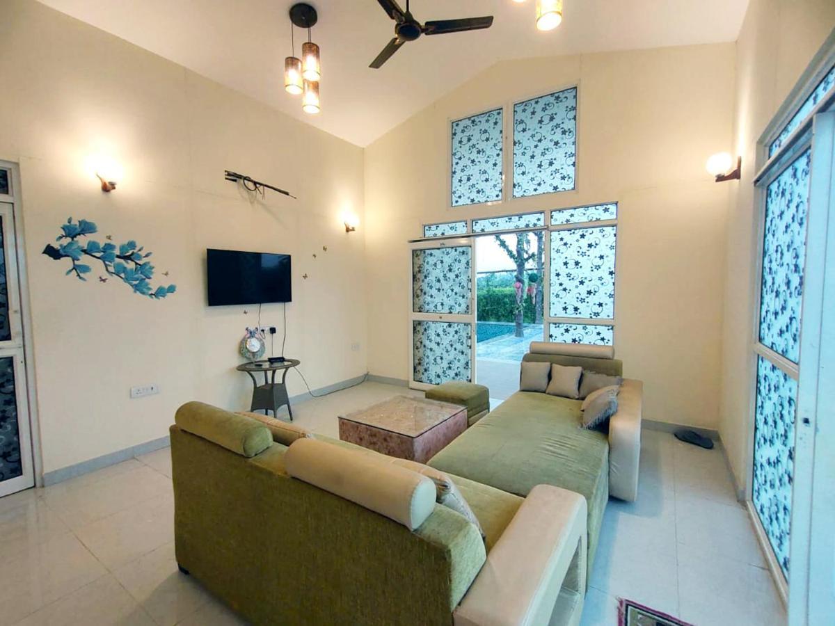 Shaw Estate-Farm House For A Small Parties-Jp Farm Greater Noida Exterior photo